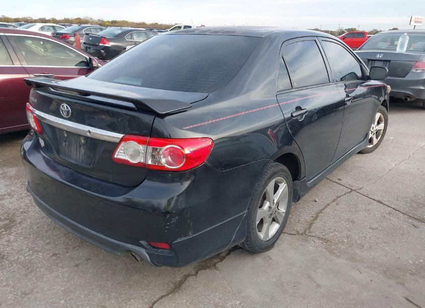 Photo 4 of 2013 Toyota Corolla S (VIN 5YFBU4EE1DP076816)