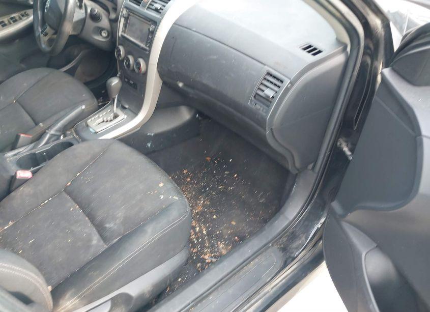 Photo 5 of 2013 Toyota Corolla S (VIN 5YFBU4EE1DP076816)