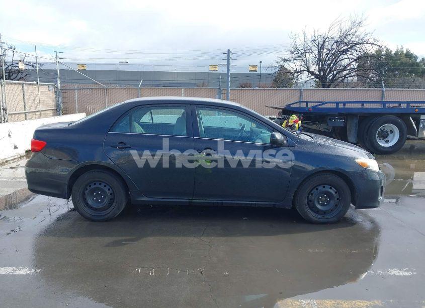 Photo 13 of 2013 Toyota Corolla LE (VIN 5YFBU4EE1DP093776)