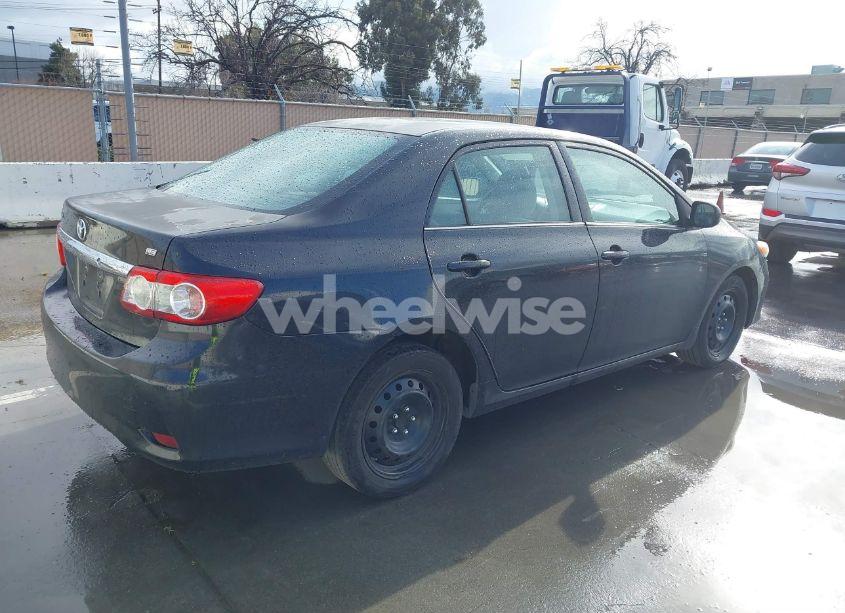 Photo 4 of 2013 Toyota Corolla LE (VIN 5YFBU4EE1DP093776)