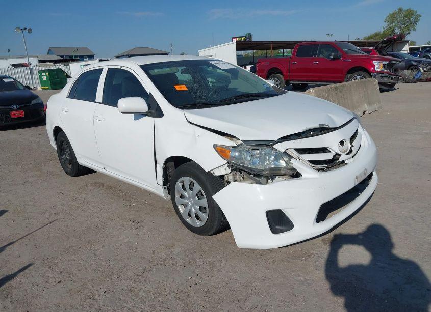 2013 Toyota Corolla L (VIN 5YFBU4EE1DP115338) main photo