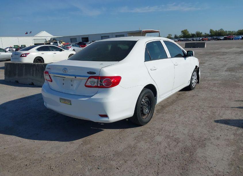 Photo 4 of 2013 Toyota Corolla L (VIN 5YFBU4EE1DP115338)