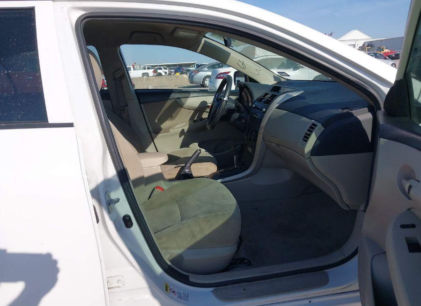 Photo 5 of 2013 Toyota Corolla L (VIN 5YFBU4EE1DP115338)