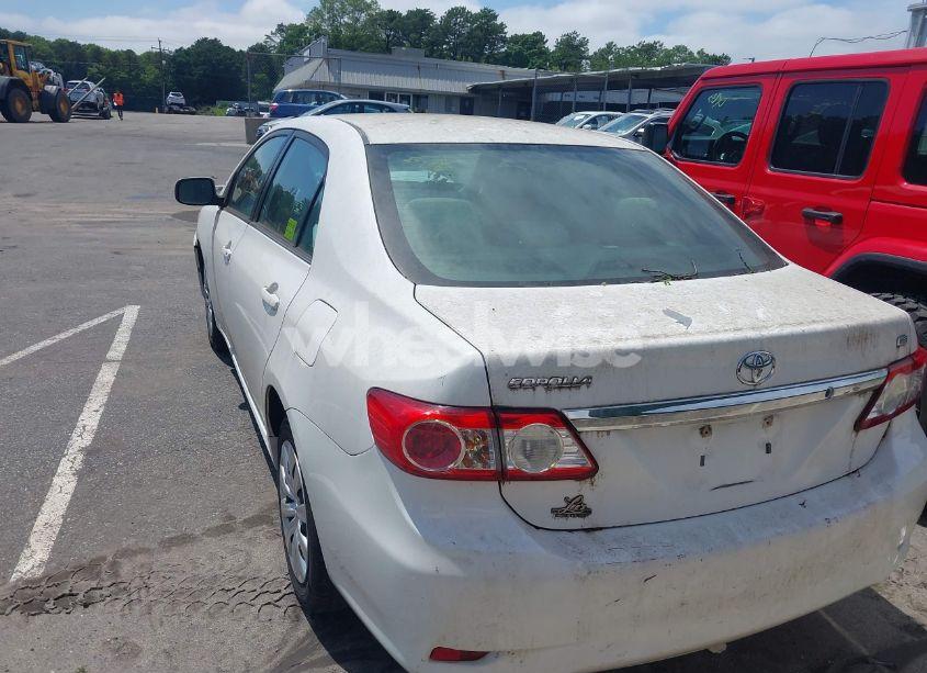 Photo 16 of 2013 Toyota Corolla LE (VIN 5YFBU4EE1DP130972)