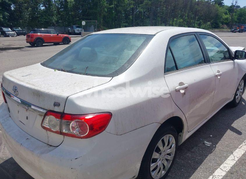 Photo 4 of 2013 Toyota Corolla LE (VIN 5YFBU4EE1DP130972)
