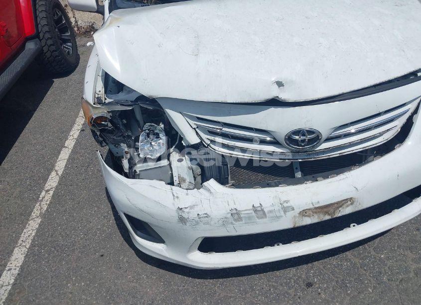 Photo 6 of 2013 Toyota Corolla LE (VIN 5YFBU4EE1DP130972)