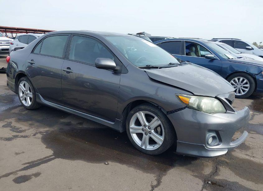 2013 Toyota Corolla S (VIN 5YFBU4EE1DP140370) main photo