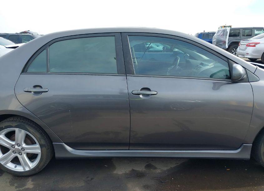 Photo 14 of 2013 Toyota Corolla S (VIN 5YFBU4EE1DP140370)