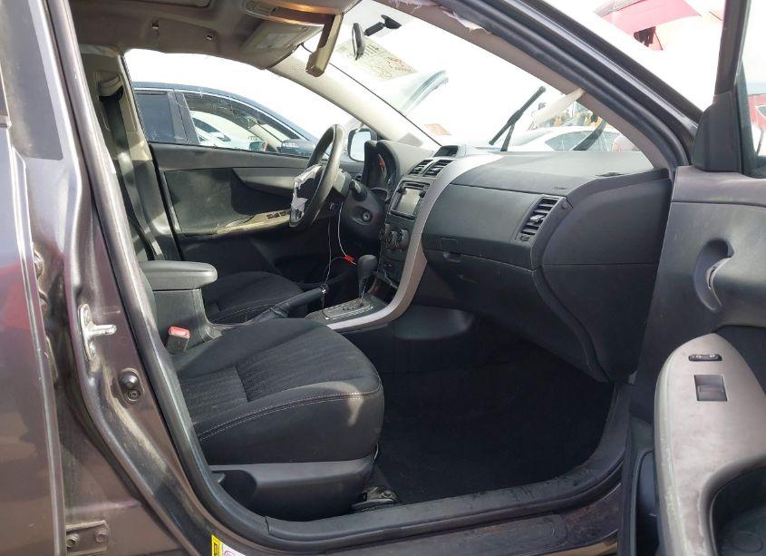 Photo 5 of 2013 Toyota Corolla S (VIN 5YFBU4EE1DP140370)