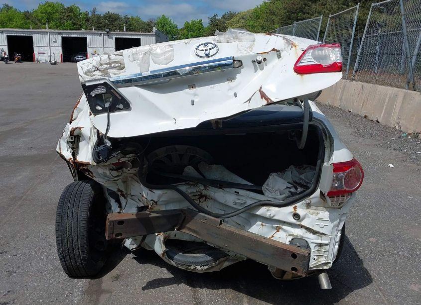 Photo 6 of 2013 Toyota Corolla LE (VIN 5YFBU4EE1DP172803)