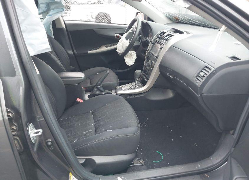 Photo 5 of 2013 Toyota Corolla S (VIN 5YFBU4EE1DP175720)