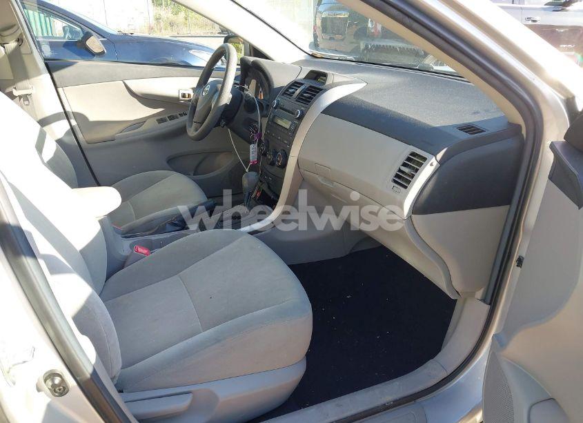 Photo 5 of 2013 Toyota Corolla L (VIN 5YFBU4EE1DP183946)