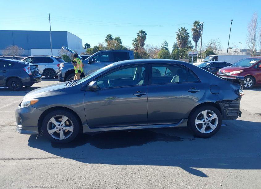 Photo 15 of 2013 Toyota Corolla S (VIN 5YFBU4EE1DP190802)