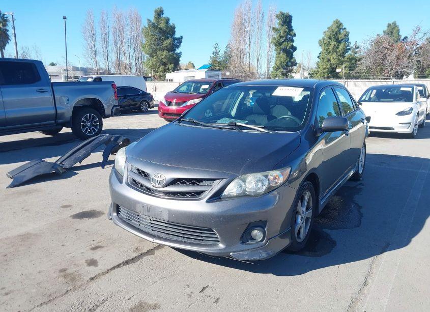 Photo 2 of 2013 Toyota Corolla S (VIN 5YFBU4EE1DP190802)