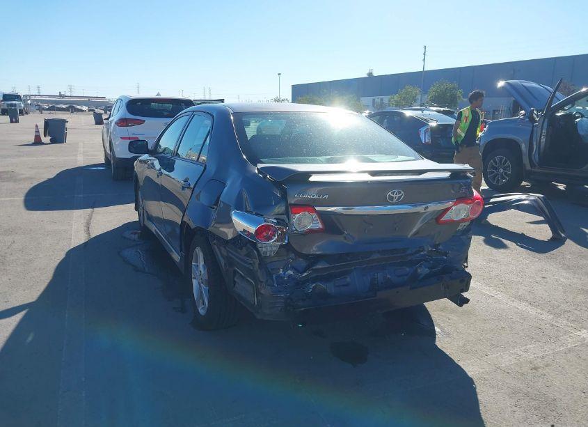 Photo 3 of 2013 Toyota Corolla S (VIN 5YFBU4EE1DP190802)