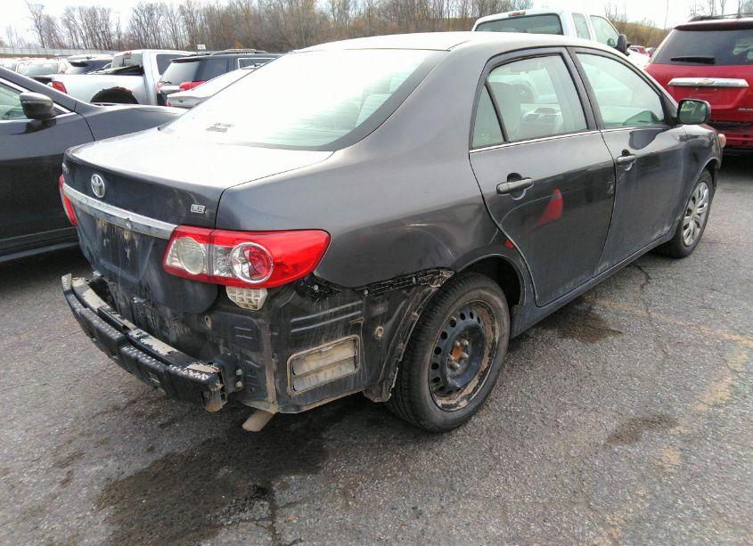 Photo 4 of 2013 Toyota Corolla LE (VIN 5YFBU4EE1DP199502)