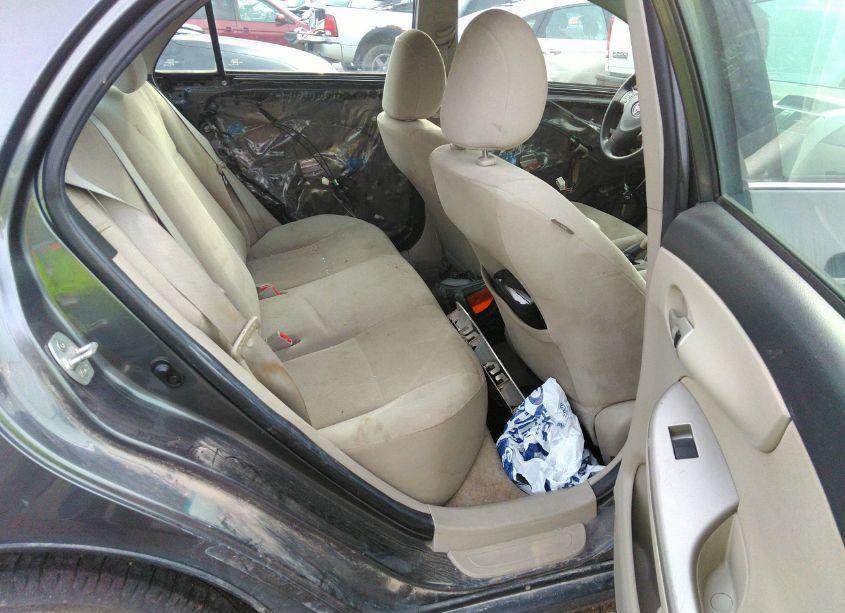 Photo 8 of 2013 Toyota Corolla LE (VIN 5YFBU4EE1DP199502)