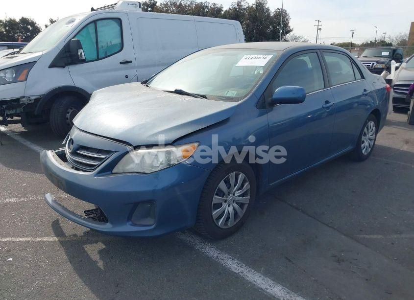 Photo 2 of 2013 Toyota Corolla LE (VIN 5YFBU4EE1DP210157)