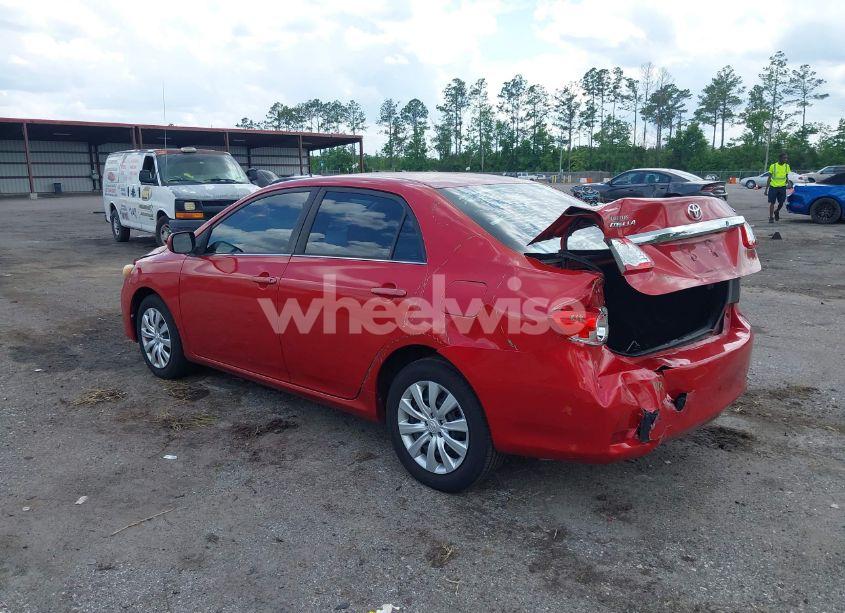 Photo 3 of 2013 Toyota Corolla LE (VIN 5YFBU4EE1DP223068)