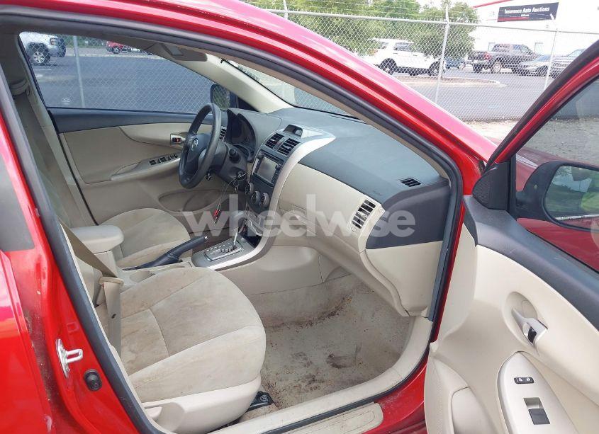 Photo 5 of 2013 Toyota Corolla LE (VIN 5YFBU4EE1DP223068)