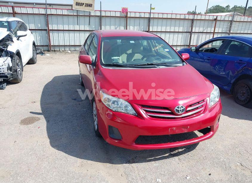 2013 Toyota Corolla LE (VIN 5YFBU4EE1DP223538) main photo