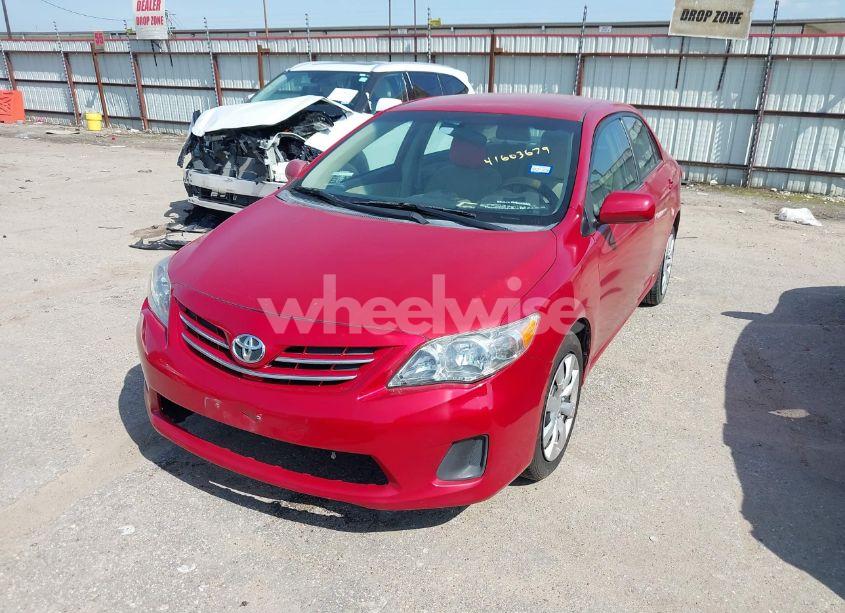 Photo 2 of 2013 Toyota Corolla LE (VIN 5YFBU4EE1DP223538)