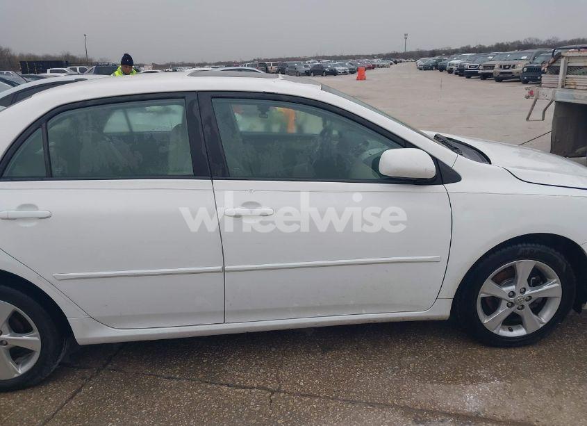 Photo 13 of 2012 Toyota Corolla LE (VIN 5YFBU4EE2CP003548)