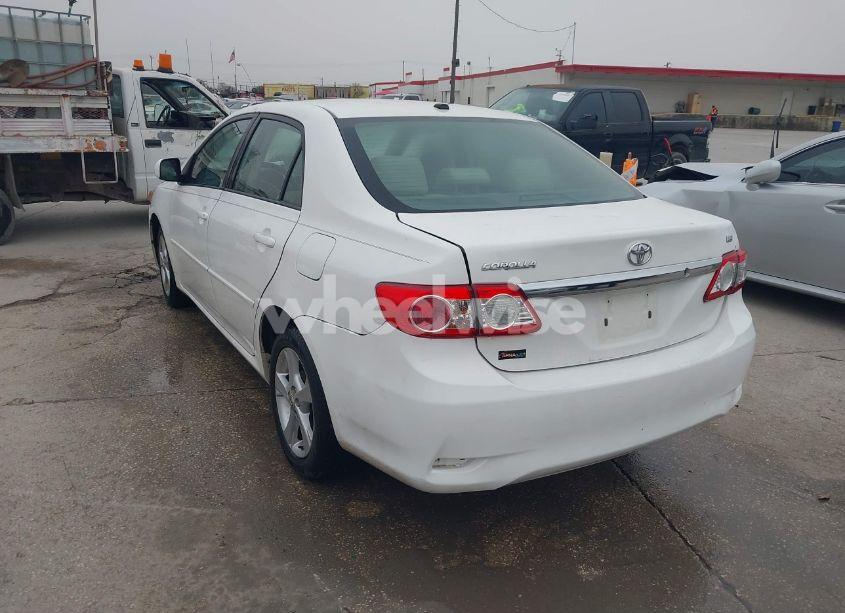 Photo 3 of 2012 Toyota Corolla LE (VIN 5YFBU4EE2CP003548)