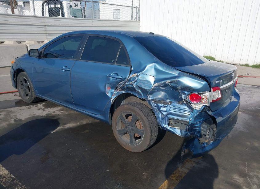 Photo 3 of 2012 Toyota Corolla LE (VIN 5YFBU4EE2CP008085)