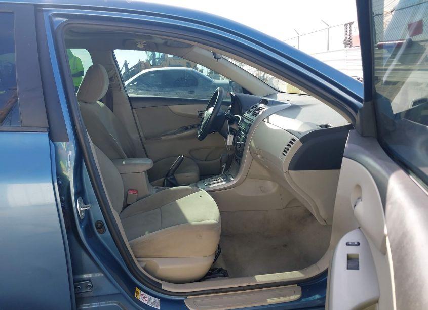 Photo 5 of 2012 Toyota Corolla LE (VIN 5YFBU4EE2CP008085)