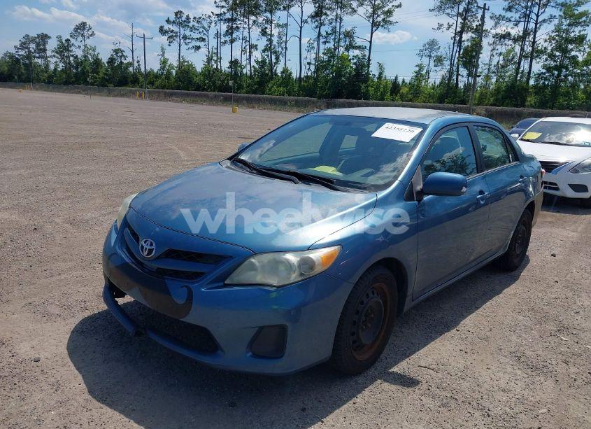 Photo 2 of 2012 Toyota Corolla LE (VIN 5YFBU4EE2CP064897)