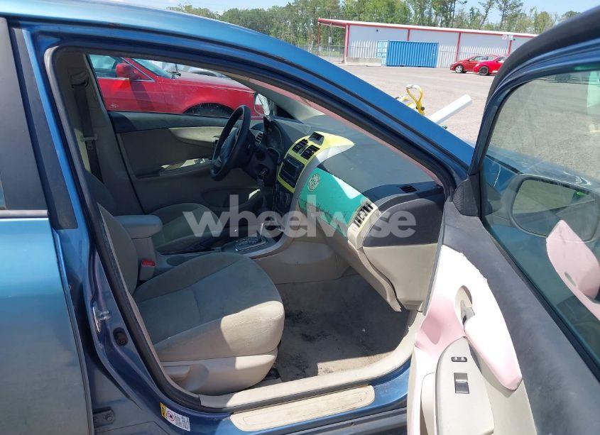 Photo 5 of 2012 Toyota Corolla LE (VIN 5YFBU4EE2CP064897)