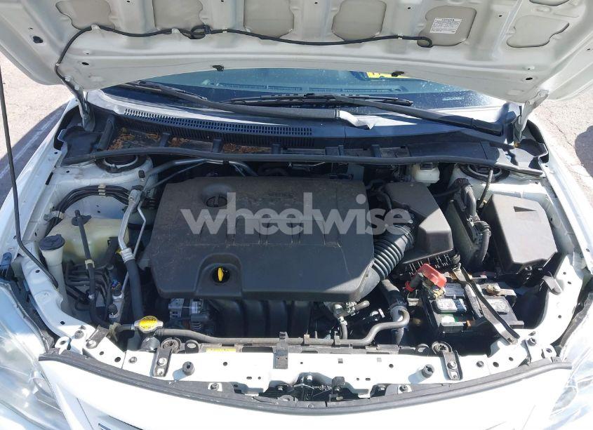 Photo 10 of 2013 Toyota Corolla LE (VIN 5YFBU4EE2DP079157)