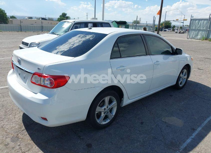 Photo 4 of 2013 Toyota Corolla LE (VIN 5YFBU4EE2DP079157)