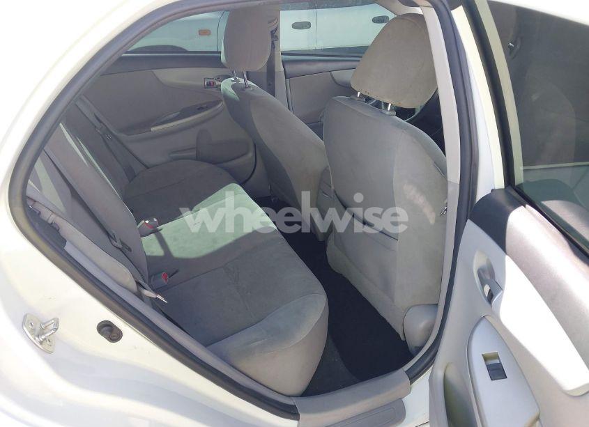 Photo 8 of 2013 Toyota Corolla LE (VIN 5YFBU4EE2DP079157)