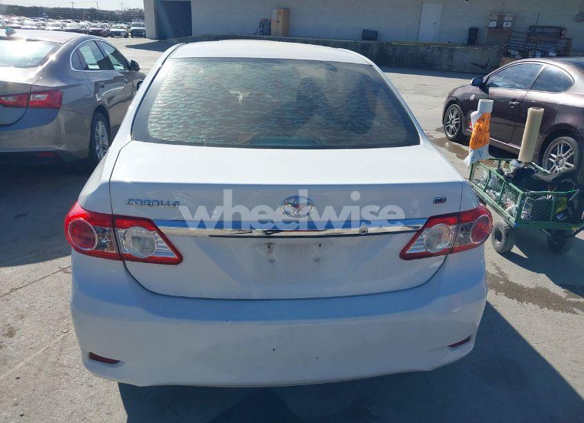 Photo 16 of 2013 Toyota Corolla LE (VIN 5YFBU4EE2DP086304)