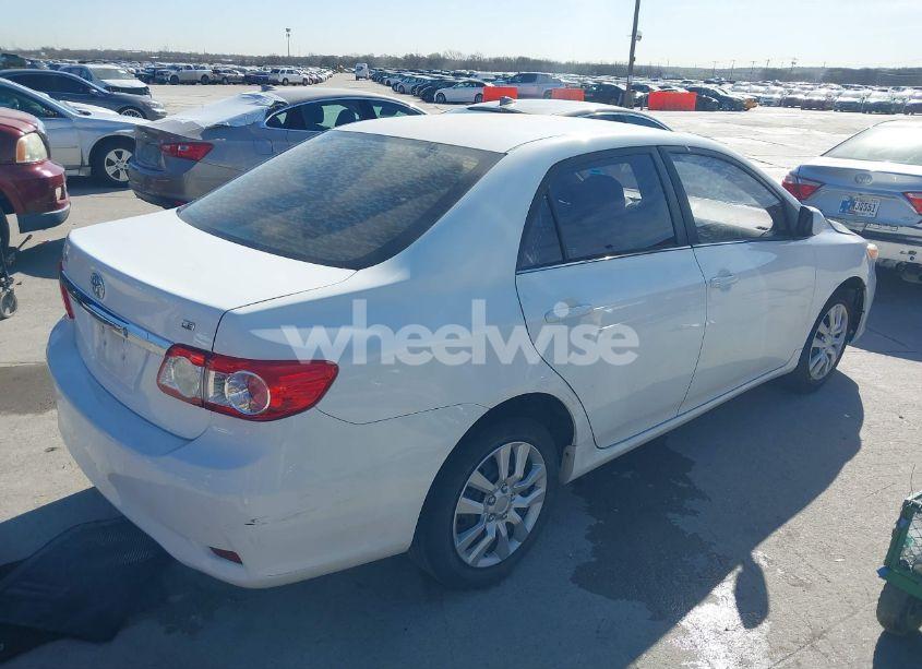 Photo 4 of 2013 Toyota Corolla LE (VIN 5YFBU4EE2DP086304)