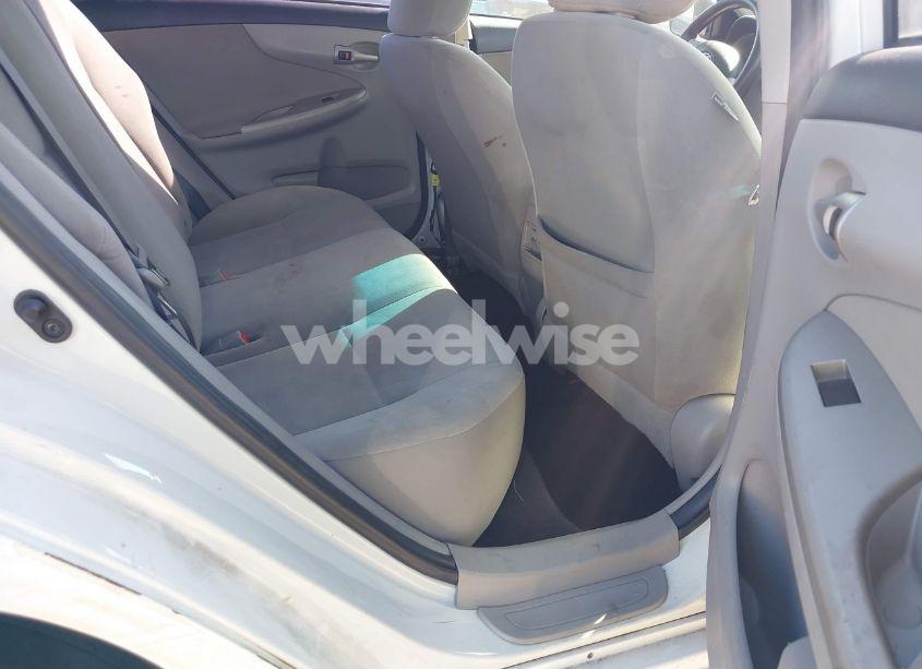 Photo 8 of 2013 Toyota Corolla LE (VIN 5YFBU4EE2DP086304)