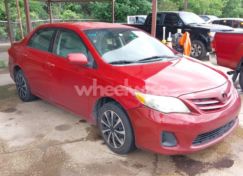 2013 Toyota Corolla LE (VIN 5YFBU4EE2DP128129) main photo