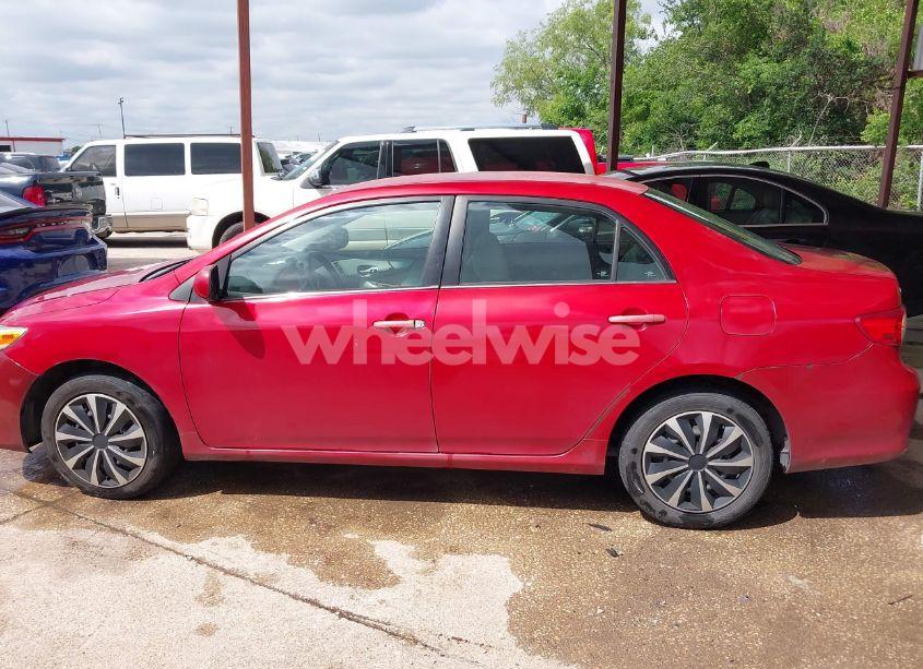 Photo 14 of 2013 Toyota Corolla LE (VIN 5YFBU4EE2DP128129)