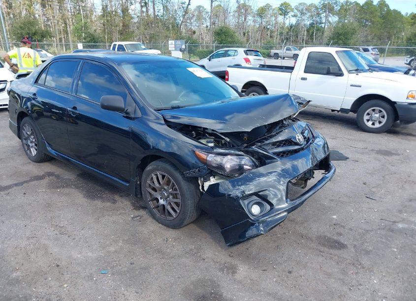2013 Toyota Corolla S (VIN 5YFBU4EE2DP147618) main photo