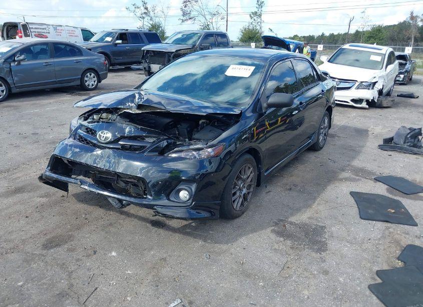 Photo 2 of 2013 Toyota Corolla S (VIN 5YFBU4EE2DP147618)