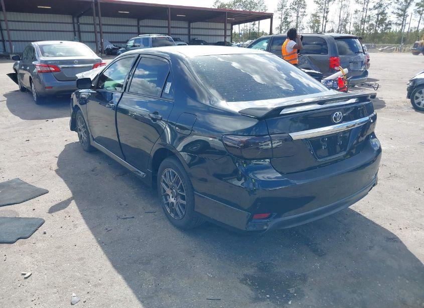 Photo 3 of 2013 Toyota Corolla S (VIN 5YFBU4EE2DP147618)