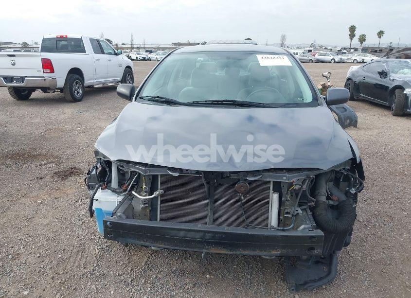 Photo 13 of 2013 Toyota Corolla LE (VIN 5YFBU4EE2DP152074)