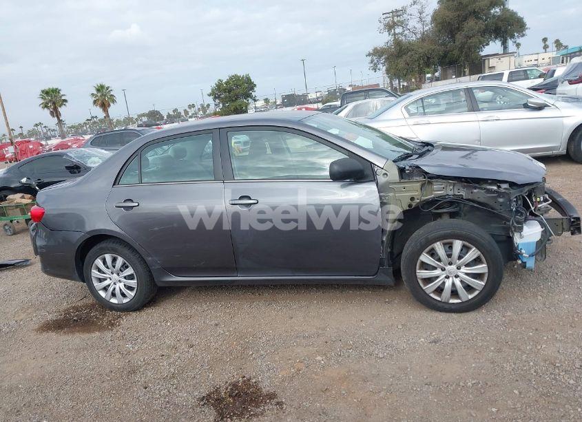 Photo 14 of 2013 Toyota Corolla LE (VIN 5YFBU4EE2DP152074)