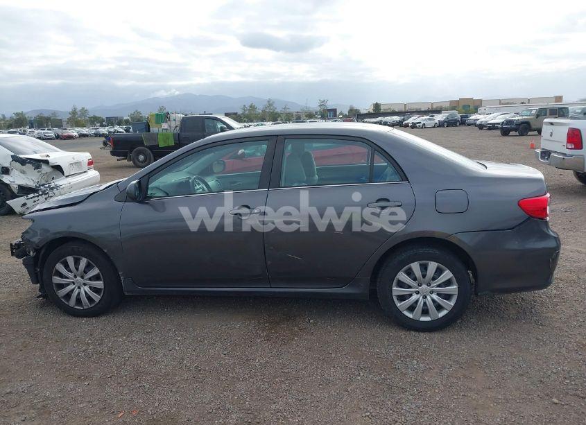 Photo 15 of 2013 Toyota Corolla LE (VIN 5YFBU4EE2DP152074)