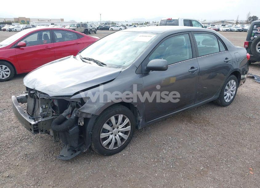 Photo 2 of 2013 Toyota Corolla LE (VIN 5YFBU4EE2DP152074)