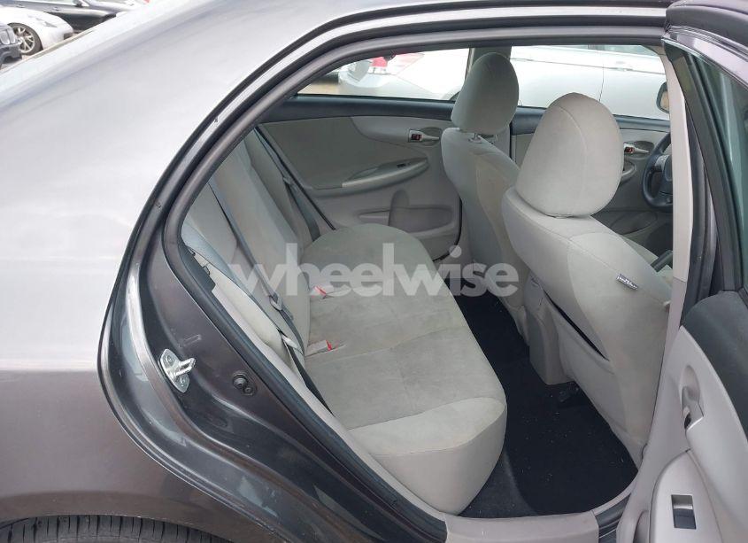 Photo 8 of 2013 Toyota Corolla LE (VIN 5YFBU4EE2DP152074)