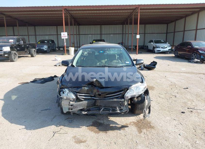 Photo 12 of 2013 Toyota Corolla LE (VIN 5YFBU4EE2DP156285)