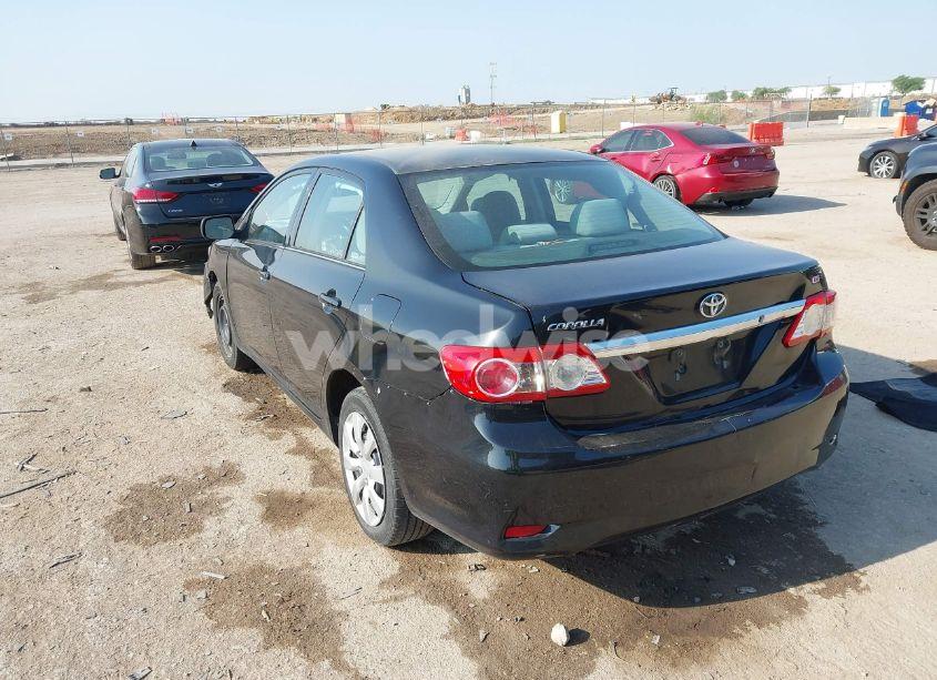 Photo 3 of 2013 Toyota Corolla LE (VIN 5YFBU4EE2DP156285)